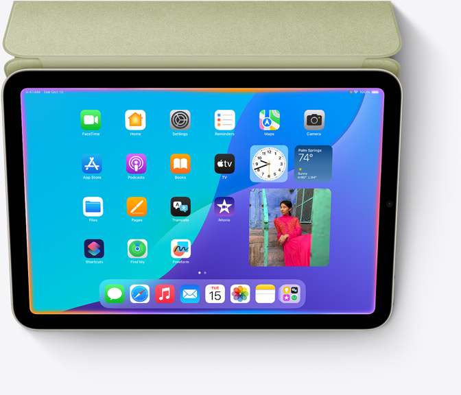 iPad mini device showing an all-new design for Siri featuring a glowing light that wraps around the edge of the screen.