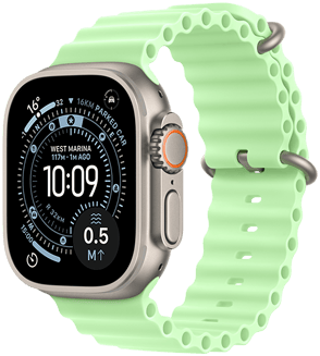 Apple Watch Ultra 3, φυσικό χρώμα, κάσα από τιτάνιο, πρόσοψη ρολογιού Orienteering, complications: Δείκτης UV, Δραστηριότητα, Δορυφόρος, Πυξίδα, εξωτερική δεξιά πλαϊνή όψη, Digital Crown, μικρόφωνο, πλευρικό κουμπί, λουράκι Ocean Band, νέον πράσινο χρώμα