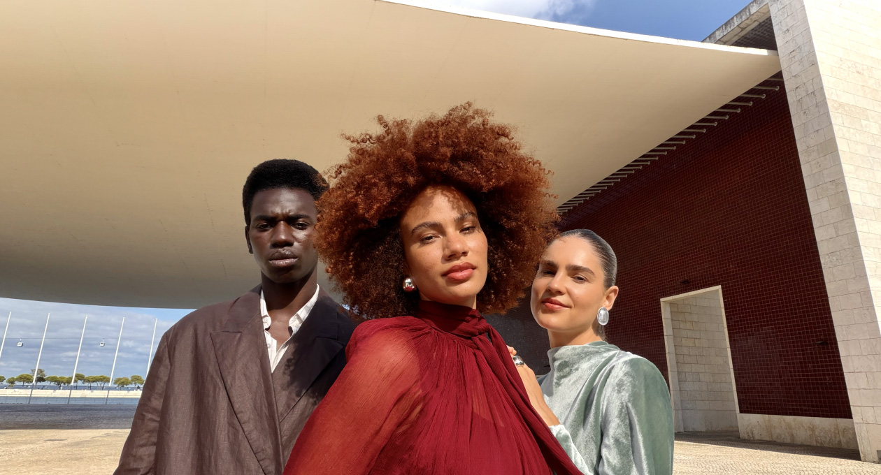 iPhone Air kaamerarakendus, Center Stage funktsioon kolme inimese selfie tegemiseks